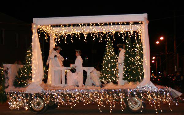 christmas parade marion indiana, christmas parade grant county indiana, walkway of lights, christmas city parade